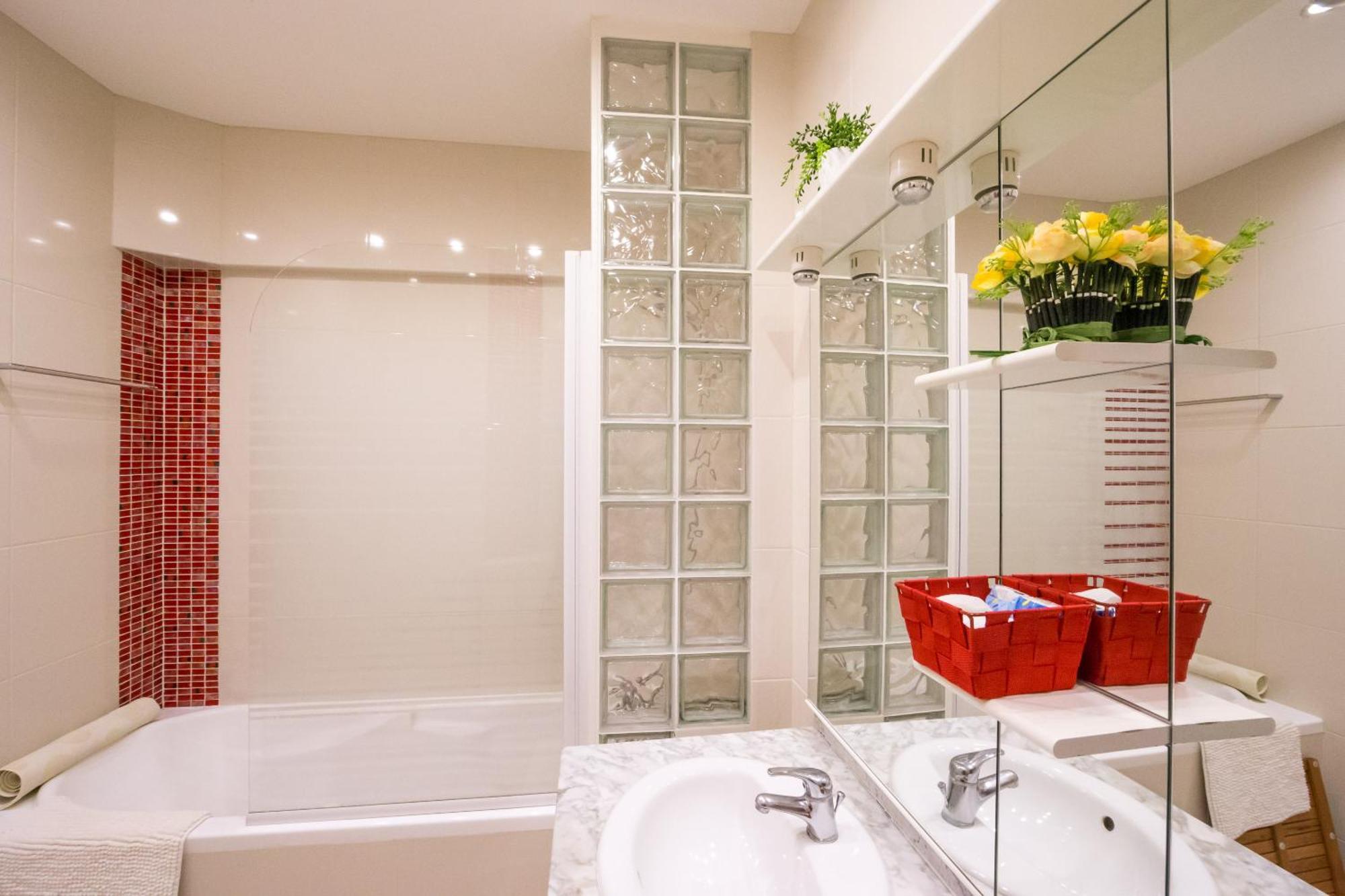 Residence Beaune Sweet Home, 4 Appartements D'Exception Avec Parking Inclus Bilik gambar