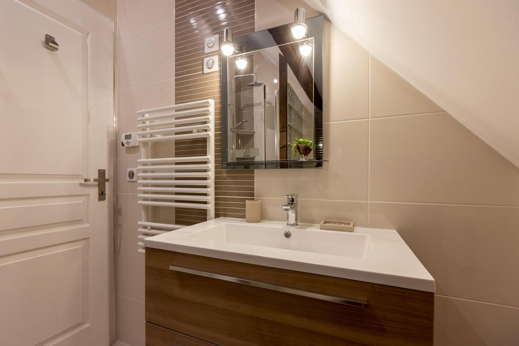 Residence Beaune Sweet Home, 4 Appartements D'Exception Avec Parking Inclus Bilik gambar